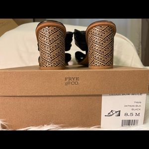 Frye & Co Leigh Bow Mule Heeled Sandal 8.5